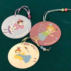 👏🏻FREE Add On - 3 wooden accent tags for girls